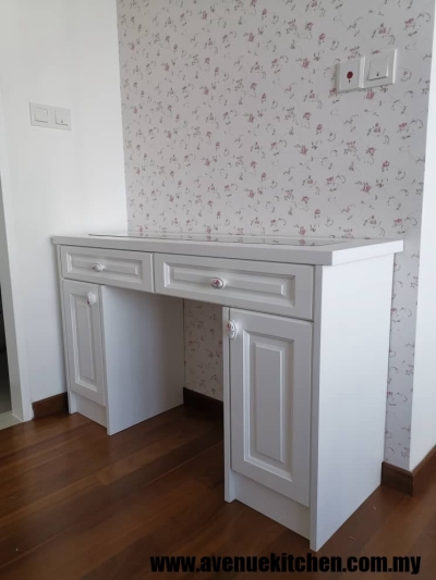 Built In Classic Dressing Table Design Sample In SKY CONDO PUCHONG