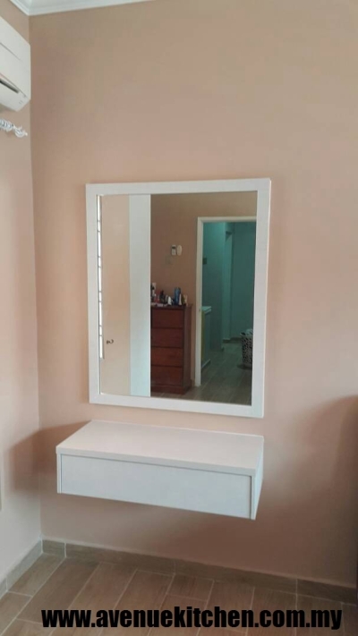 Built In Dressing Table Design Sample In PUTRA HEIGHTS
