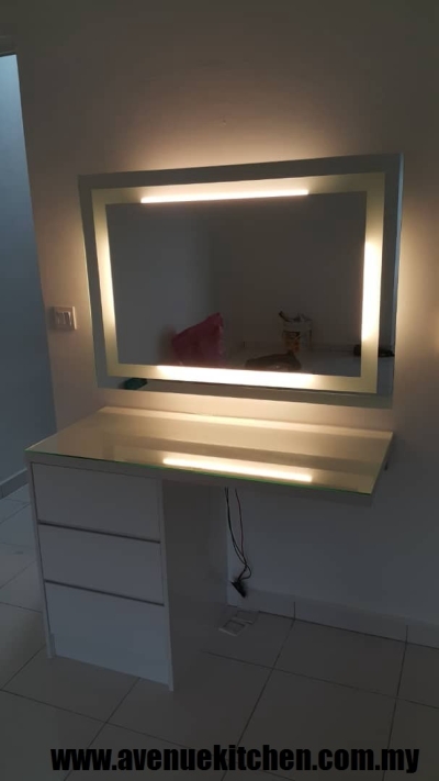 Built In Dressing Table Design Sample In Setia Alam