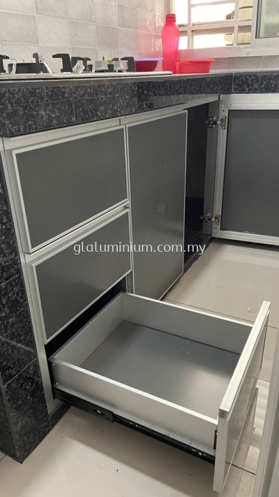 Aluminium silver +aluminium composite panels (Grey) 