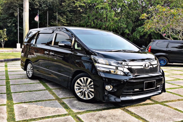 Toyota Vellfire ANH20