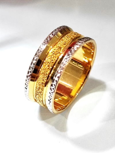 WEDDING BAND