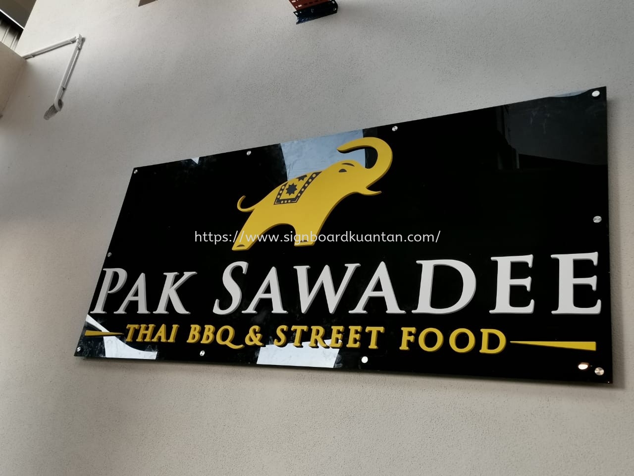 PAK SAWADEE ACRYLIC POSTER FRAME AT KUANTAN