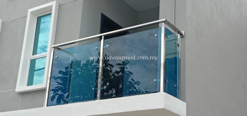 Stainless Steel Railing with 12mm Tempered Blue Glass 