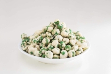 COATED GREEN PEAS