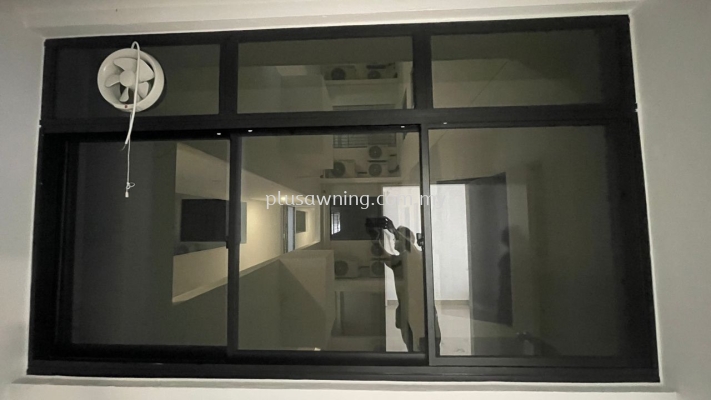 SLIDING WINDOW GLASS @TRINITY LEMAJA KEPONG, JALAN KUANG BERTAM 6, TAMAN KEPONG, KUALA LUMPUR 