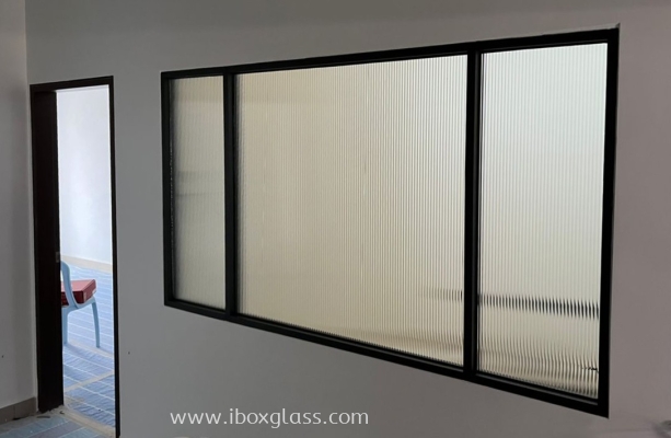 Moru Glass Partition