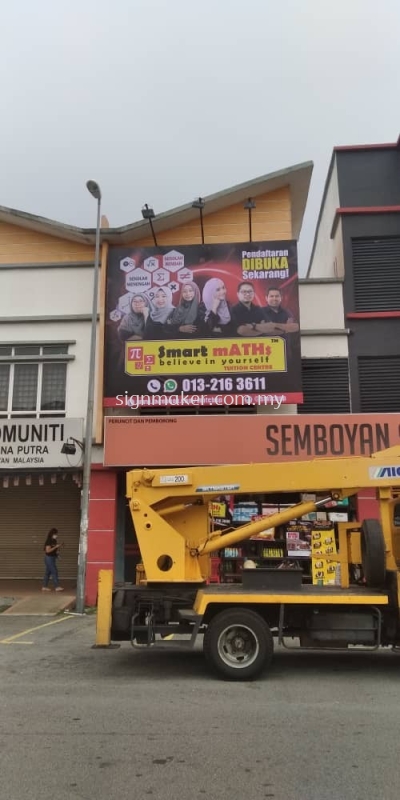 Tuition Centre Signboard at Bandar Saujana Putra