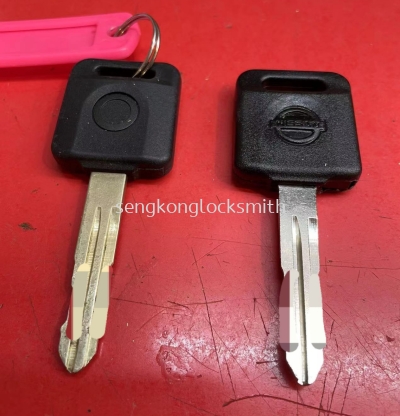 duplicate nissan car key with chip