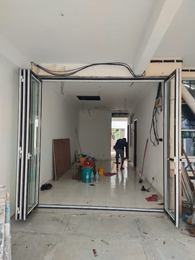 Malaysia Selangor folding door