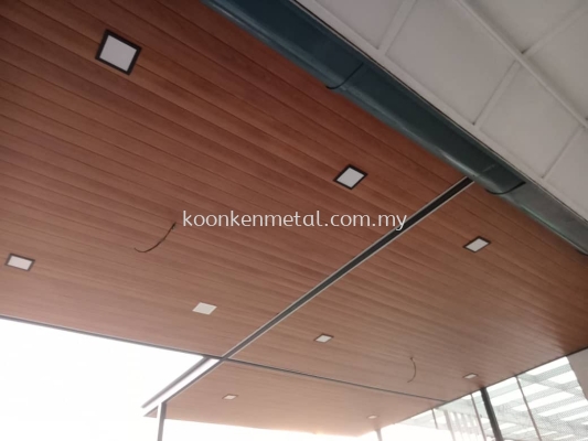 ACP with Woodgrain Aluminium Strips Ceiling