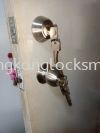 installation door lock Our Door Service