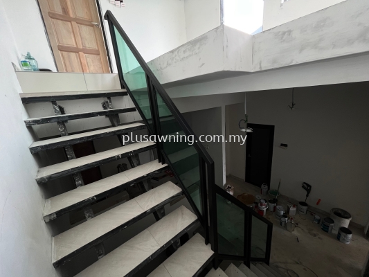 HAND RAILING WITH LAMINATED GLASS @JALAN KENAGA, SEMENYIH, SELANGOR