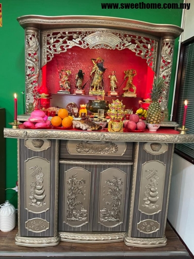 Chinese Altar Cabinet Furniture