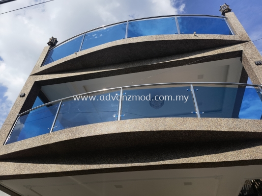 Stainless Steel Curve Balcony Glass Railing With 12mm Tempered Blue Tinted Glass  