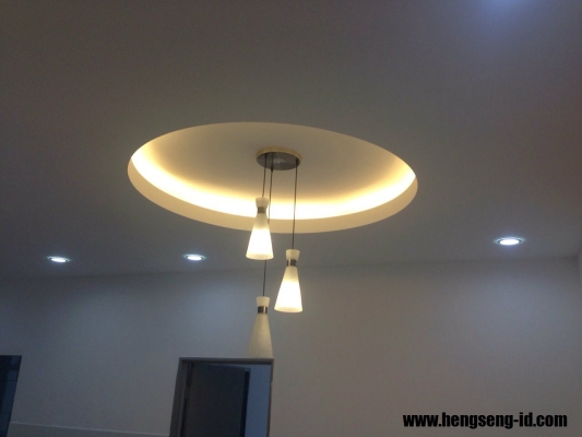 Siling Plaster Kotak Lampu Bulat Di Taman Perling / Johor Bahru 