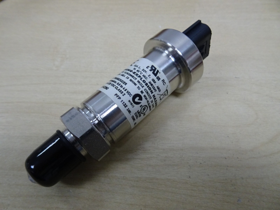 JOHNSON CONTROLS (PENN) 1/4"-18 NPTF EXTER. PORT 0 TO 200PSI PRES.TRANSDUCER(P/N:025W29583-000)(MEI)