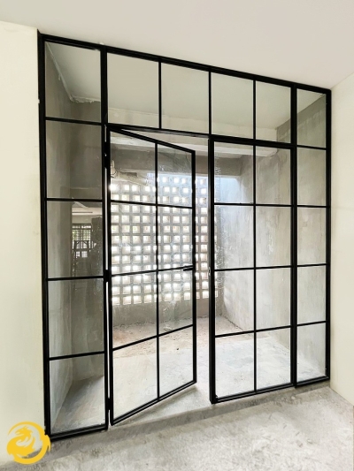 swing door