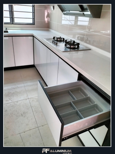 Aluminium Kitchen Cabinet 