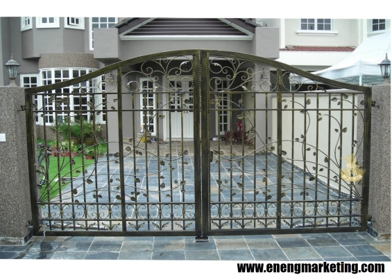 WIG 33- Wrought Iron Swing Gate