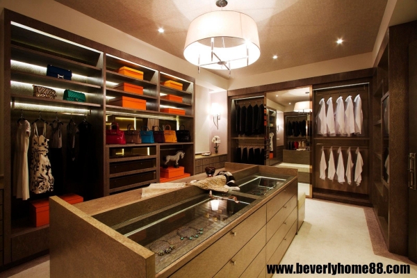 Hartamas Height Renovation & Dressing Room Design