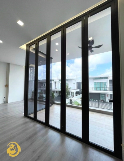 folding door