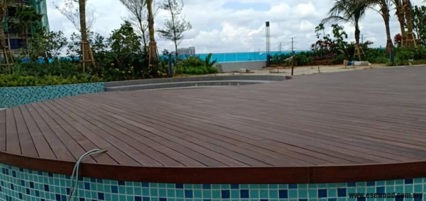 Contoh Lantai Decking Luaran Chengal Di Iskandar Johor