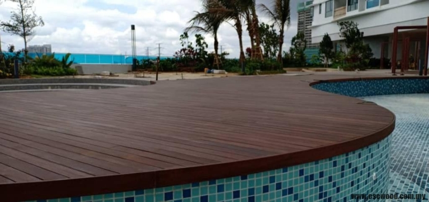 Contoh Lantai Decking Luaran Chengal Di Iskandar Johor