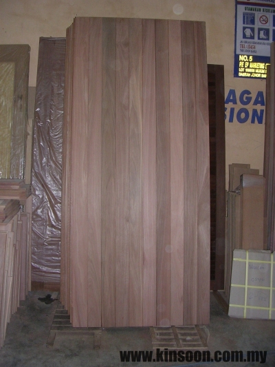 Rujukan Pintu Kayu Kayu Pepejal Malaysia