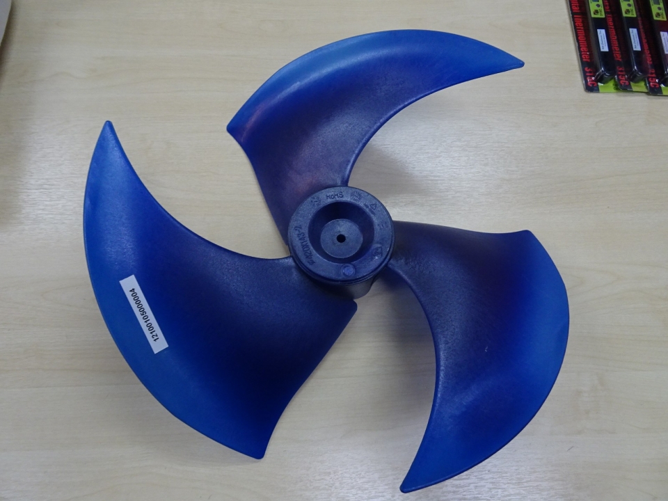 CARRIER OUTDOOR PROPELLER FAN (P/N:12100105000004) - (42KHA018FS)