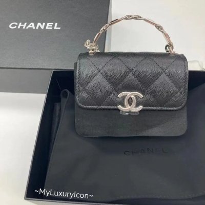 Chanel 22S Mini Clutch