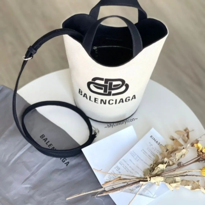 Balenciaga Wave Tote