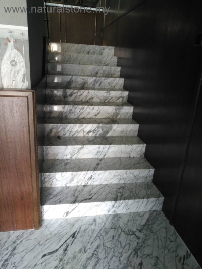 Bianco Venato Staircase