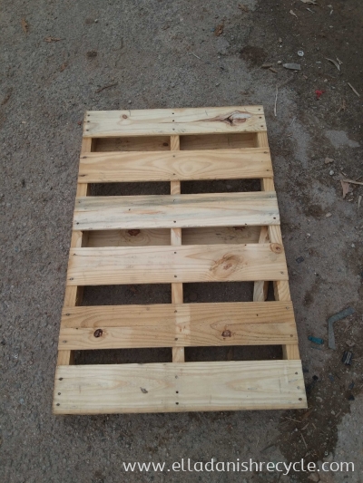 Pallet Pine B