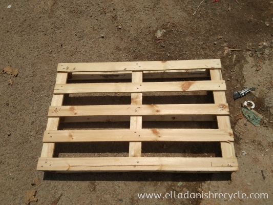 PALLET PINE F