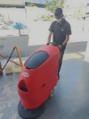 Walk Behind Auto Scrubber Battery Type Battery Floor Scrubber Machine For Rental