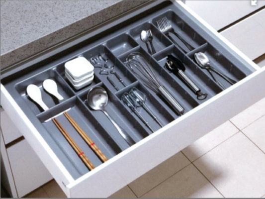 Kitchen Drawer System & Accessories 2