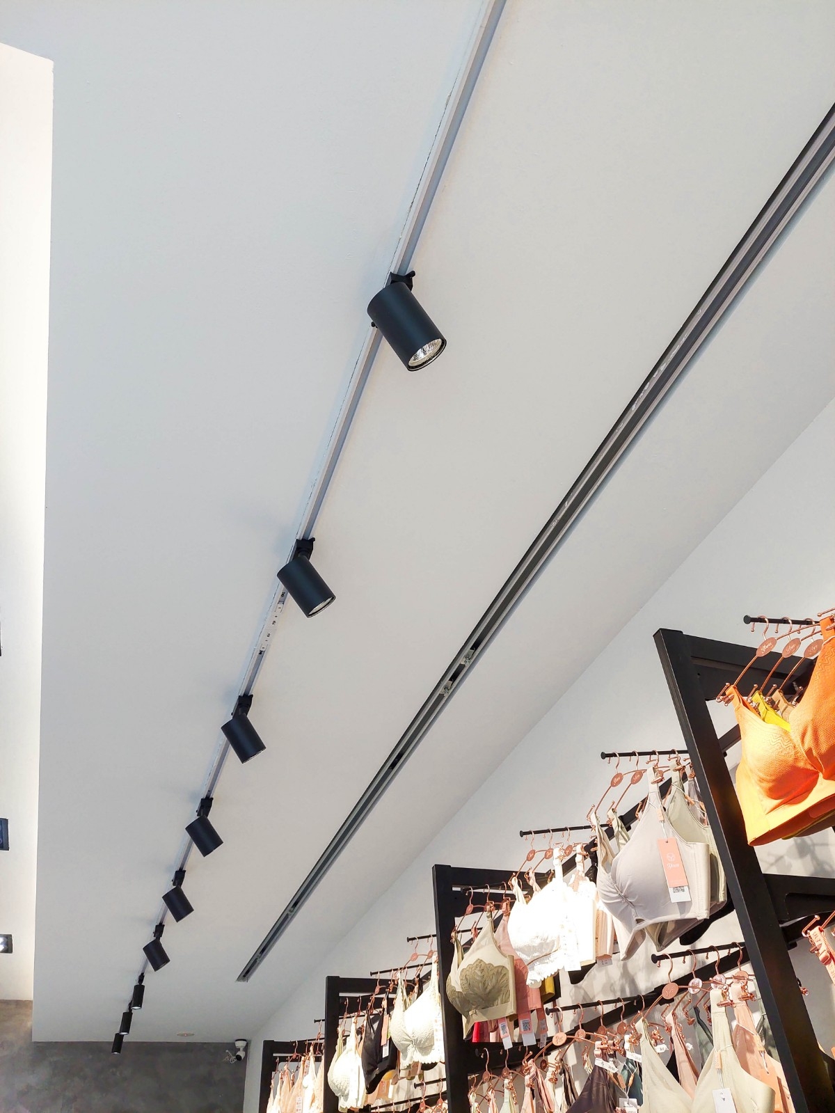 Track Lights Design for Lingerie Shop - Commercial Design - Interior Design - Customized Furniture Renovation - Mount Austin Johor Bahru Shopping Mall / Shoplots Design Commercial Design Interior Design