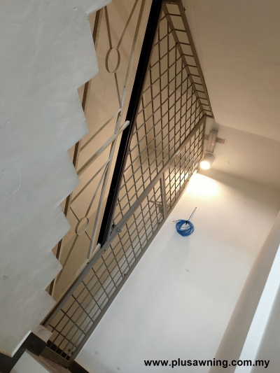 Staircase Cage Grille Door Design Reference