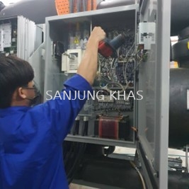 General Oil Change for 23XRV Carrier Water Cooled Chiller 