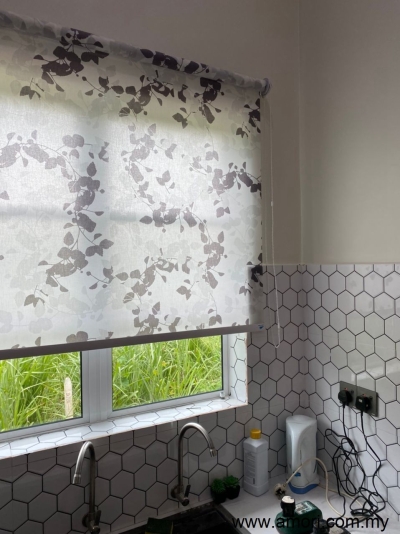 Floral Roller Blinds @ Sauk Bungalow