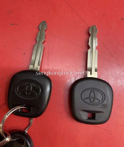 Toyota car key with chip
