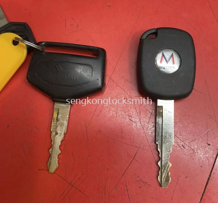 daihatsu lori key with chip