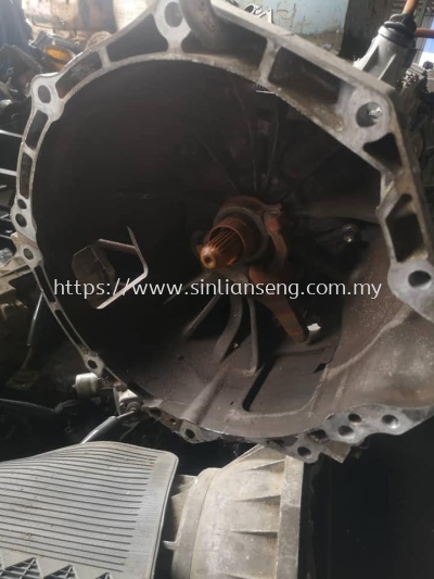 Prado 1KD 5SPD 4WD Gearbox