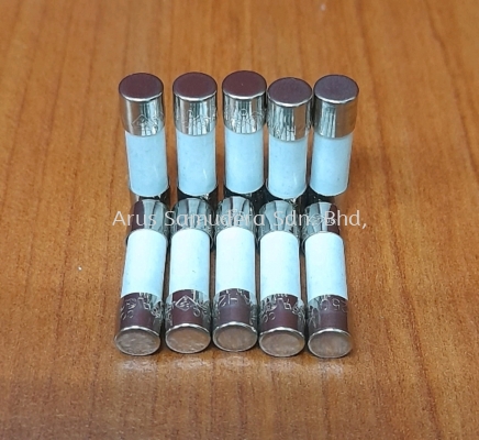 563-407 FUSE CARTRIDGE CERAMIC ANTI SURGE UDA 250V 4A  5 X20 MM 