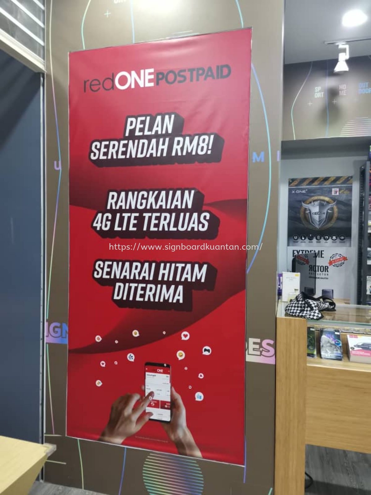 RED ONE INKJET WALLPAPER INDOOR SIGNAGE SIGNBOARD AT JERANTUT