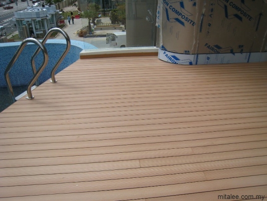 Rujukan Lantai Decking Luaran