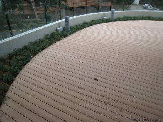 Rujukan Lantai Decking Luaran