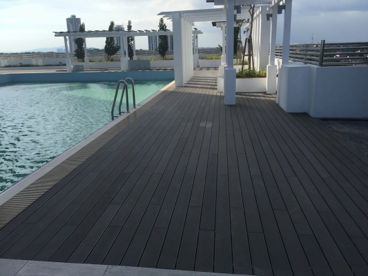 Rujukan Lantai Decking Luaran