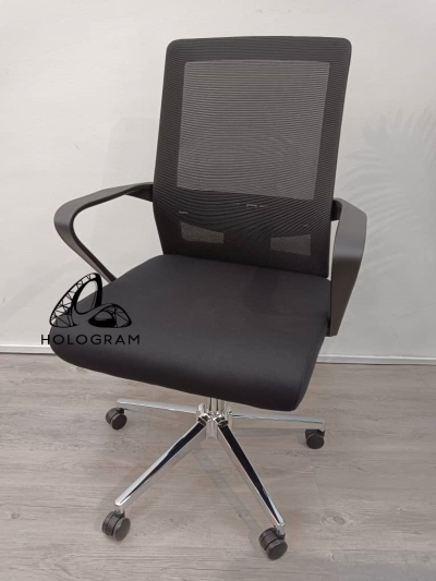 B952 MEDIUM BACK CHAIR